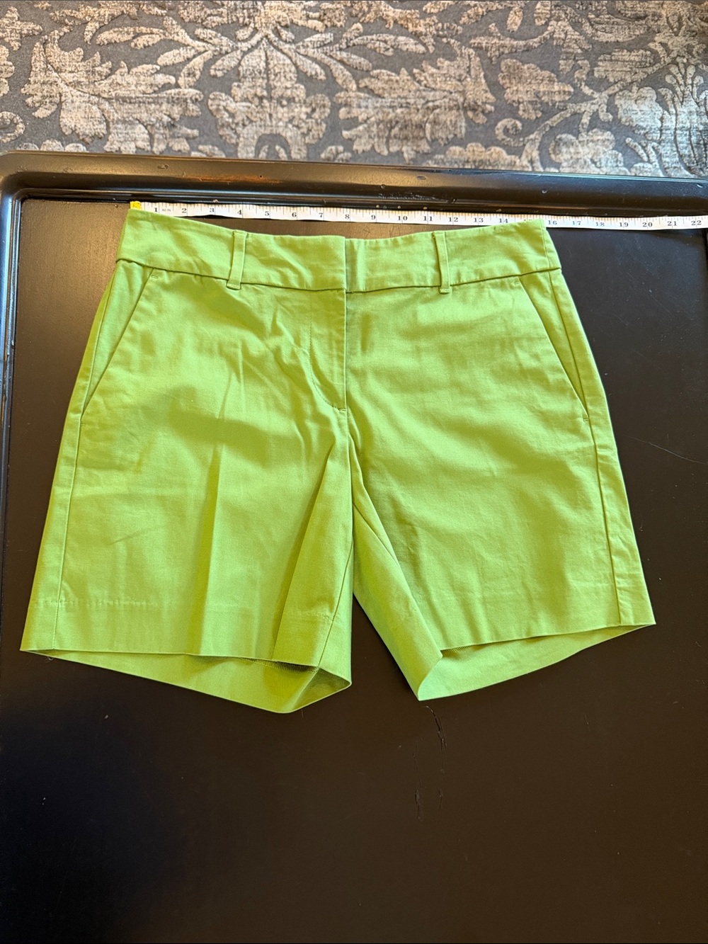 Ann Taylor Women's Bright Green Tailored Stretch Shorts